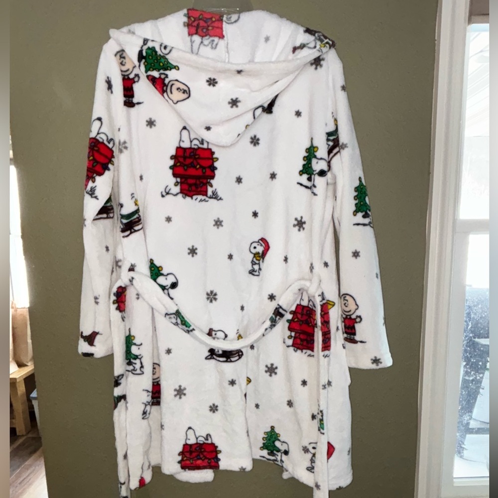 Peanuts Bath Robe- size S/M - Picture 6 of 6